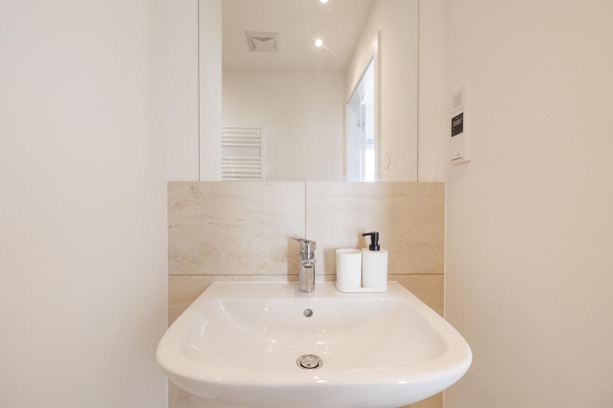 Apartmán Symphony 38 - Modern Loft With Terrace And Grill In Location *